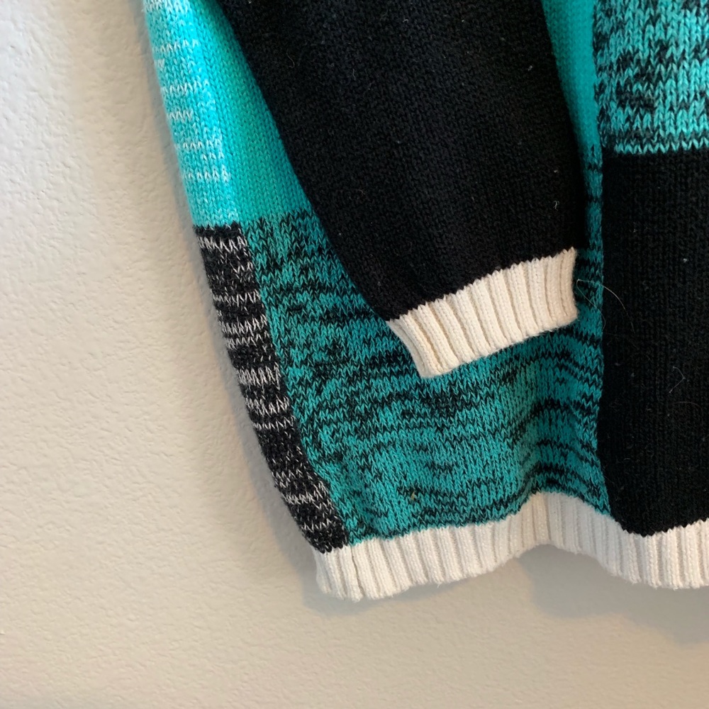 Colorful sweater - Picture 4 of 4